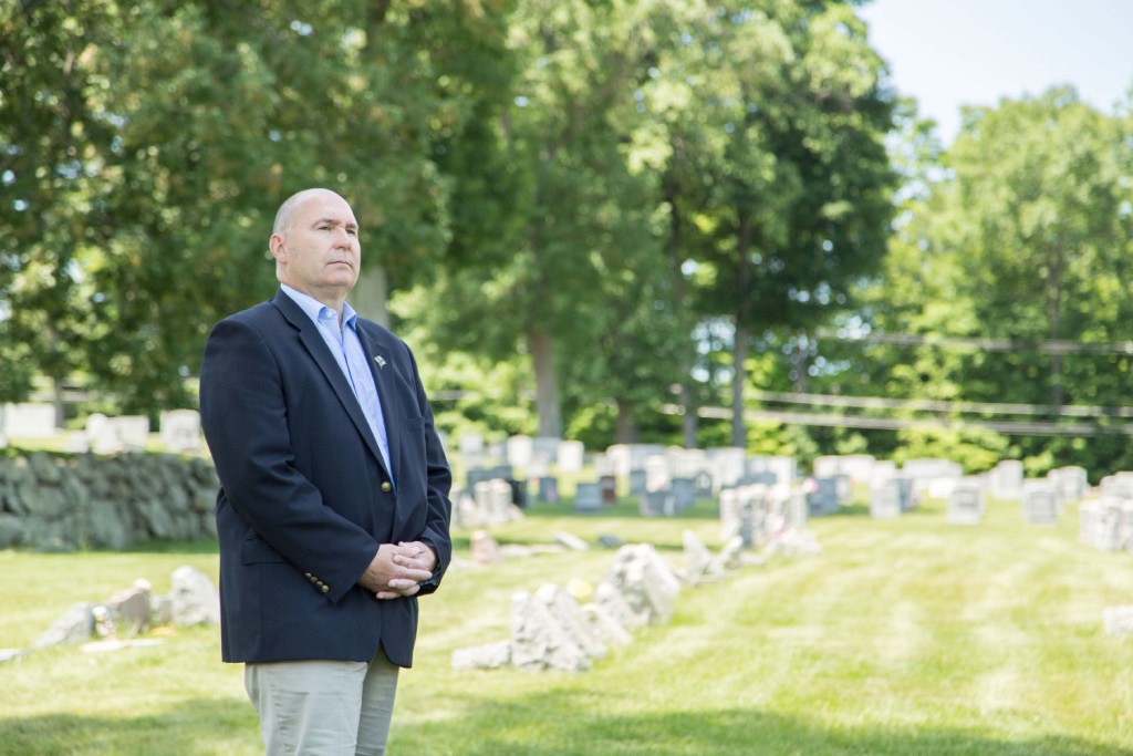 Headstone Memorial Light Washington DC 20215